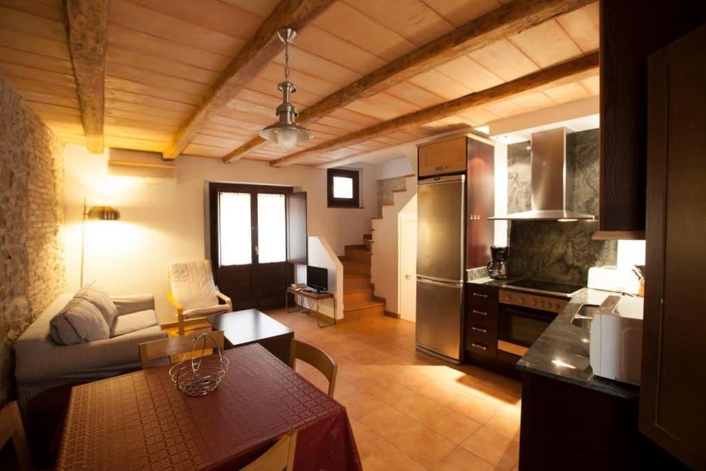 La Bella Lola Boutique Home