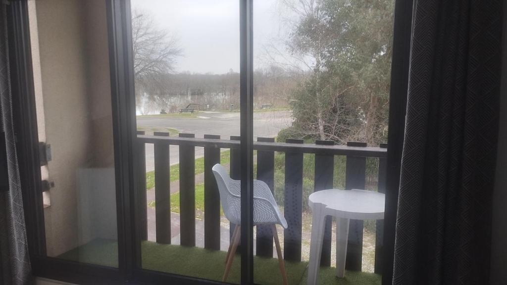 Studio tout confort au bord du lac d'Estey