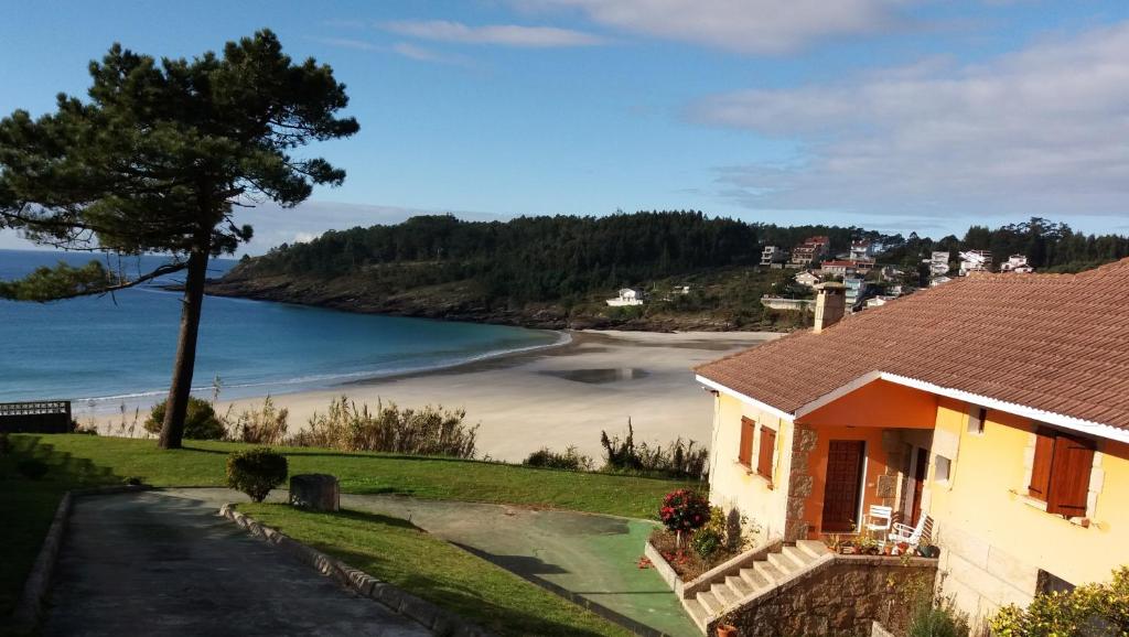 Chalet sobre playa canelas, EN SANXENXO