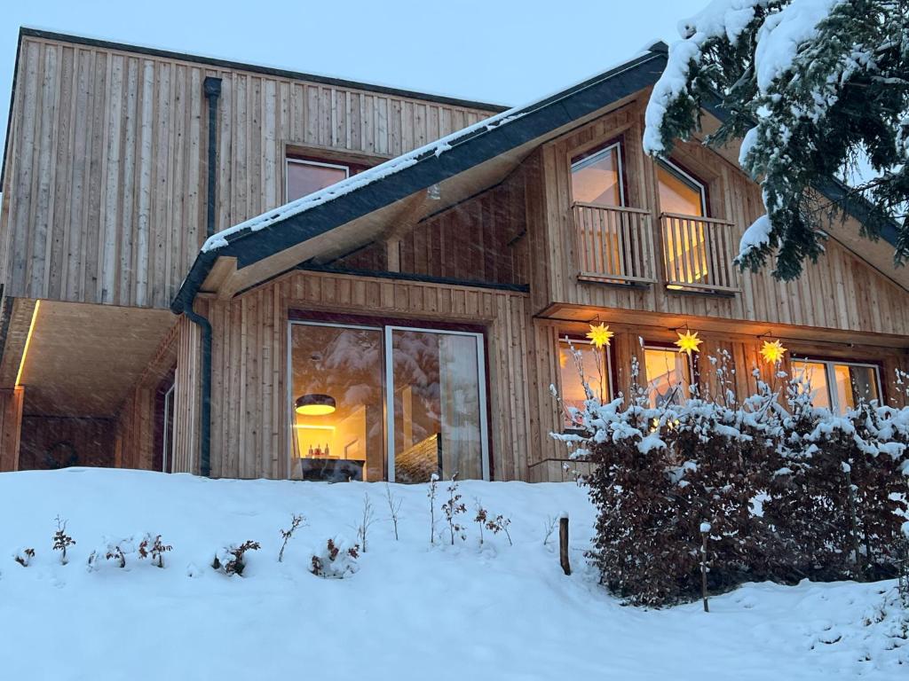 Holzhaus in Traumlage mit Sauna