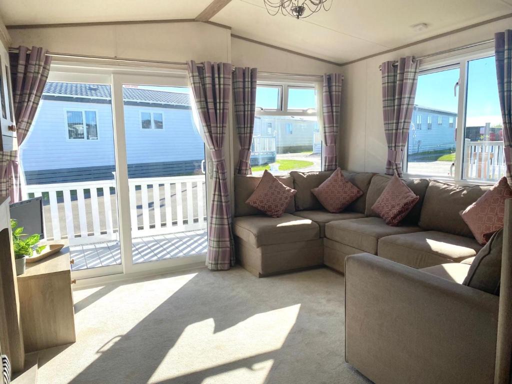 37 Bay View Oceans Edge by Waterside Holiday Lodges